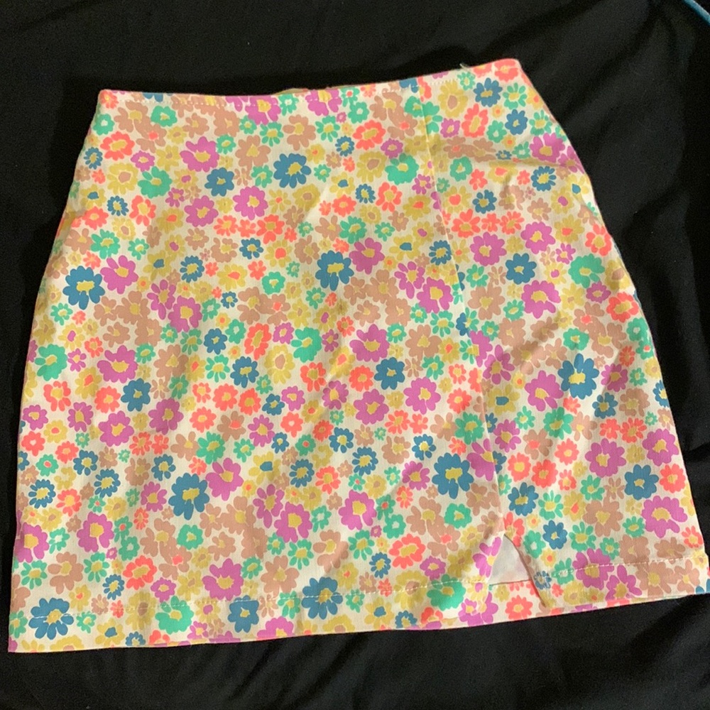 Multi color flower skirt size 0!